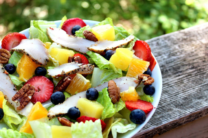 Green Salad With Fruits